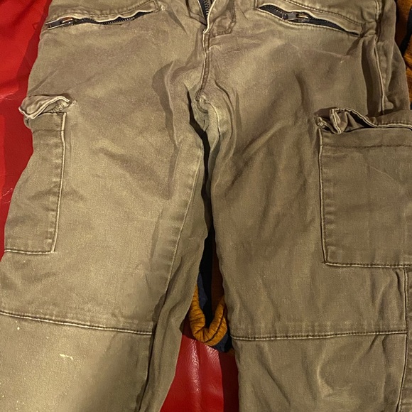 Pants and Capris - Picture 3 of 3